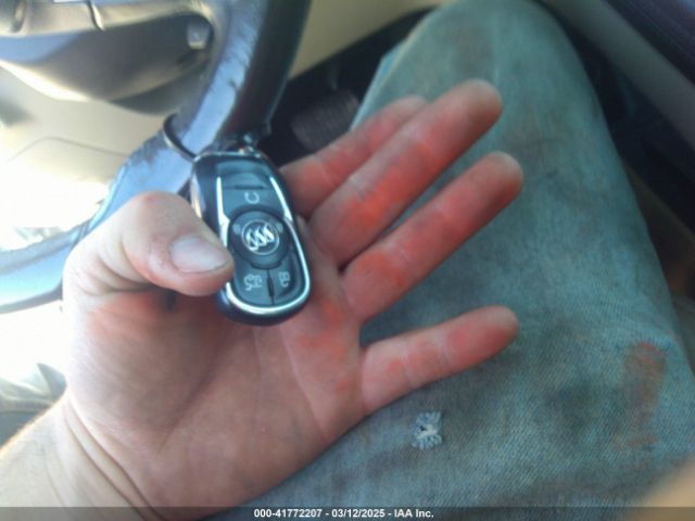 1G4ZP5SS2HU210663 Buick Lacrosse Essence
