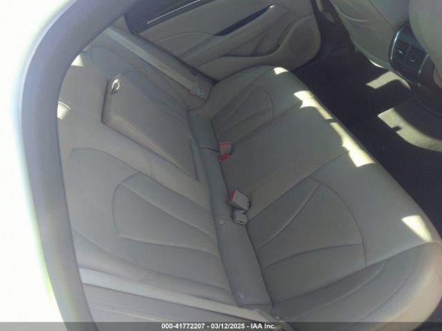 1G4ZP5SS2HU210663 Buick Lacrosse Essence