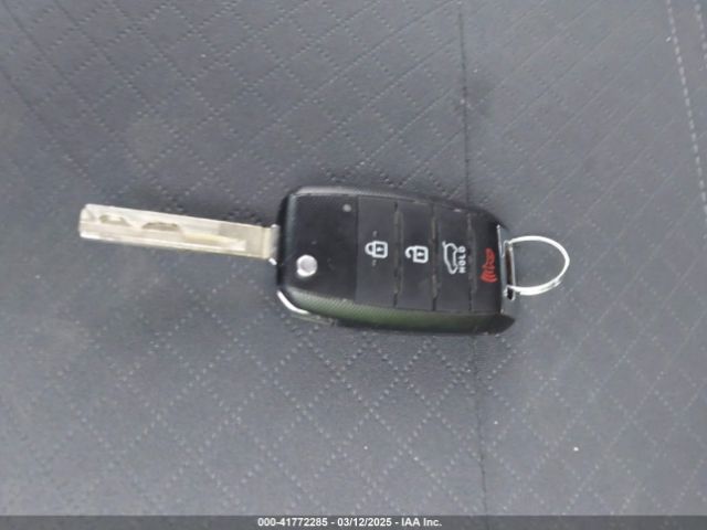 5XYPG4A38KG555012 KIA Sorento 2.4l Lx