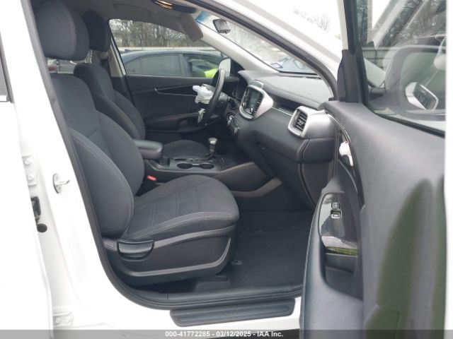 5XYPG4A38KG555012 KIA Sorento 2.4l Lx