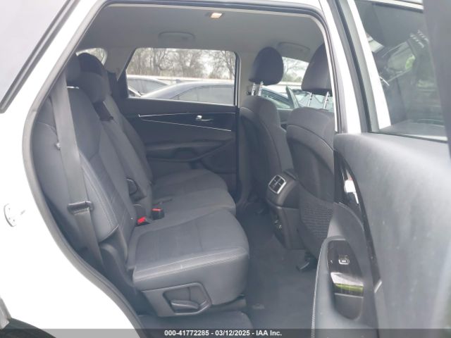 5XYPG4A38KG555012 KIA Sorento 2.4l Lx