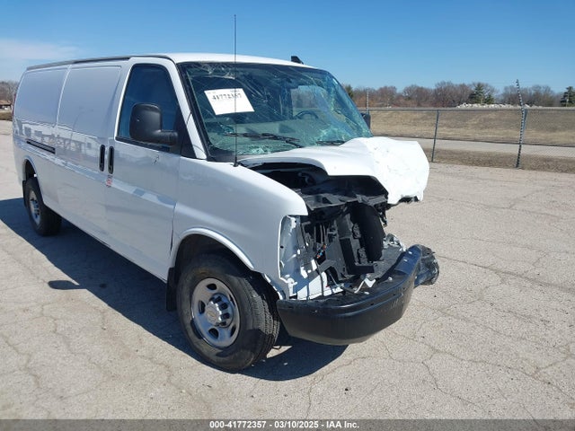 1GCZGHFP5P1138630 Chevrolet Express Cargo Rwd 3500 Extended Wheelbase Wt