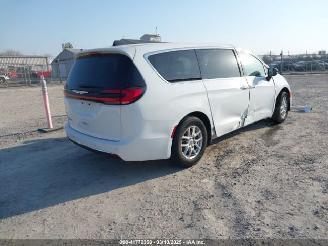 2024 CHRYSLER PACIFICA 2C4RC1BGXRR124293 Photo 3