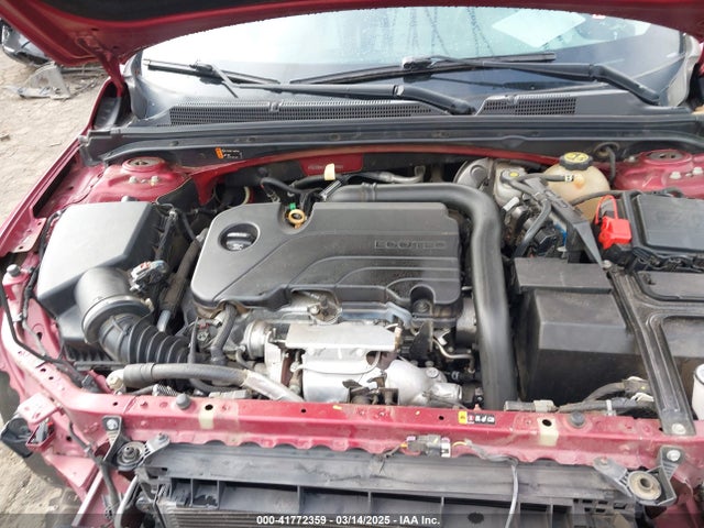 1G1ZD5STXJF242902 Chevrolet MALIBU LT