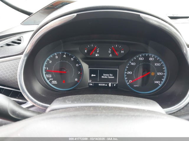 1G1ZD5STXJF242902 Chevrolet MALIBU LT