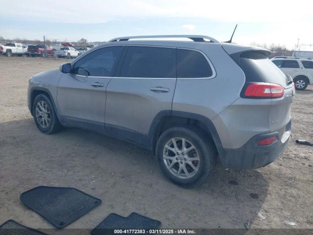 2017 JEEP CHEROKEE 1C4PJMCB0HD213955 Photo 2