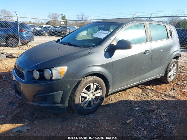 1G1JC6SH2F4177886 Chevrolet Sonic Lt Auto