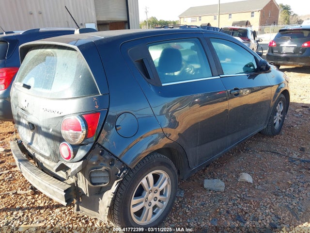 1G1JC6SH2F4177886 Chevrolet Sonic Lt Auto