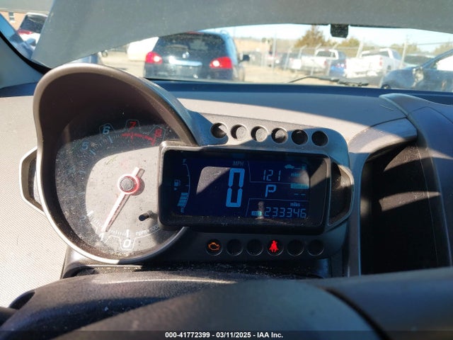 1G1JC6SH2F4177886 Chevrolet Sonic Lt Auto