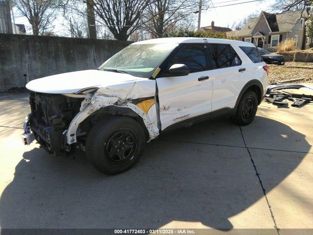 Ford Police Interceptor 2020 1FM5K8AB0LGD09716 Image 2