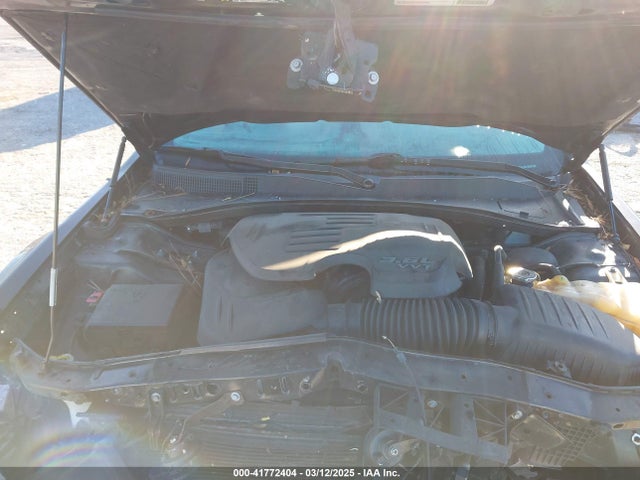 2C3CCAAG8GH274045 Chrysler 300 Anniversary Edition