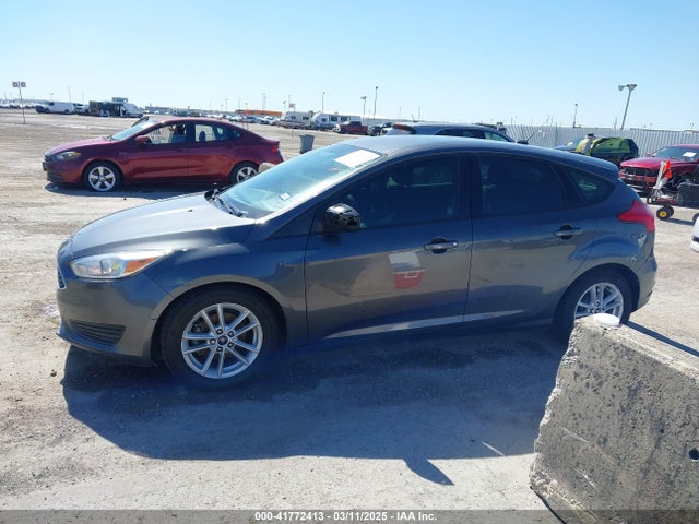 Ford FOCUS SE 2018 1FADP3K29JL222555 Image 14