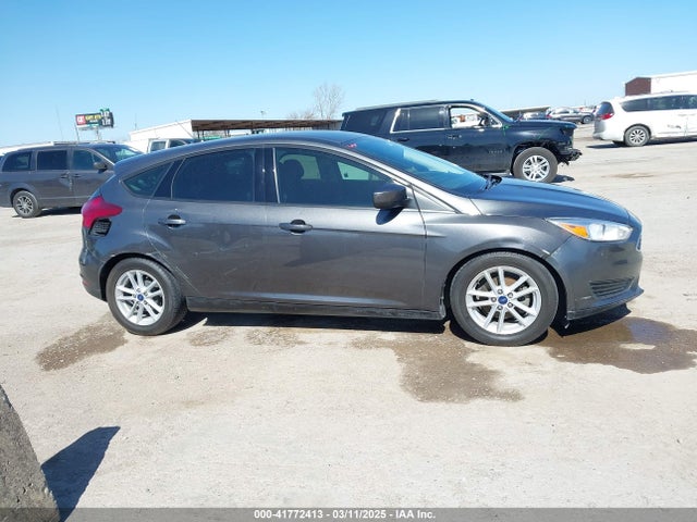 Ford FOCUS SE 2018 1FADP3K29JL222555 Image 6