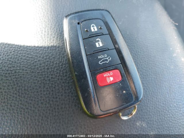 2T3W1RFVXNW209697 Toyota Rav4 Xle