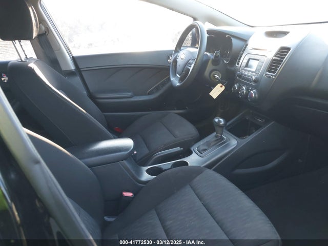 KNAFK4A61G5612006 KIA FORTE LX