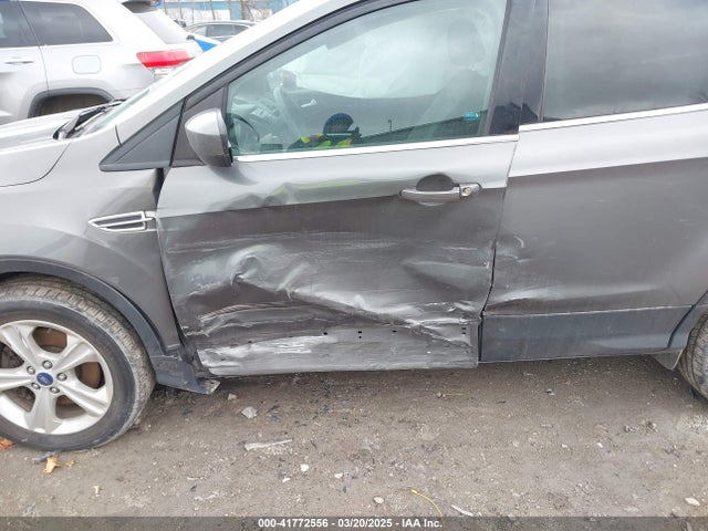 1FMCU9GX8EUC89147 Ford ESCAPE SE