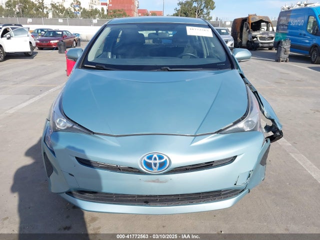 JTDKBRFU1G3024088 Toyota Prius Two
