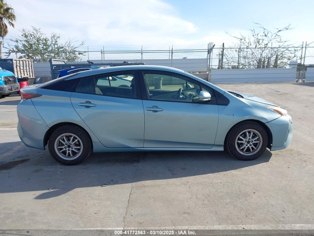 JTDKBRFU1G3024088 Toyota Prius Two