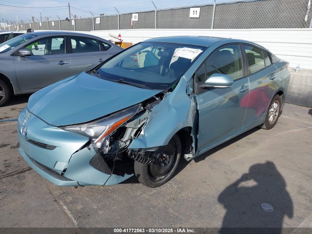 JTDKBRFU1G3024088 Toyota Prius Two