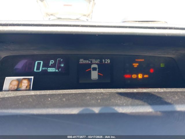 JTDKDTB37E1075172 Toyota Prius C Two