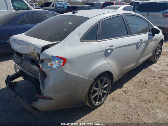 3FADP4BJ9FM190354 Ford FIESTA SE