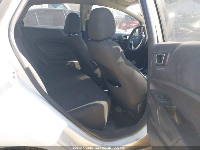 3FADP4BJ9FM190354 Ford FIESTA SE