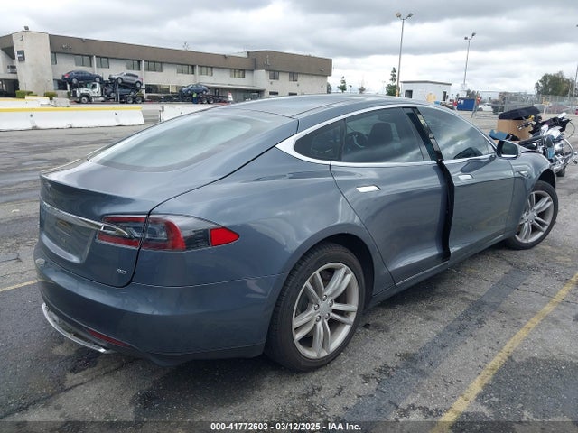 2013 TESLA MODEL S 5YJSA1CN8DFP21869 Photo 3