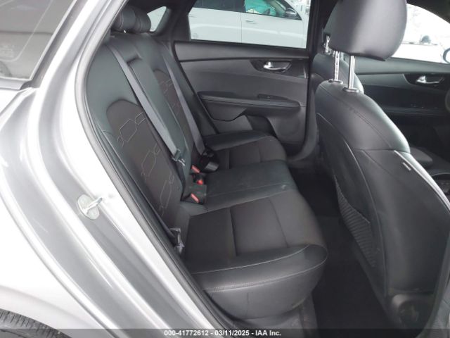 3KPF54AD6PE681500 KIA Forte Gt-line