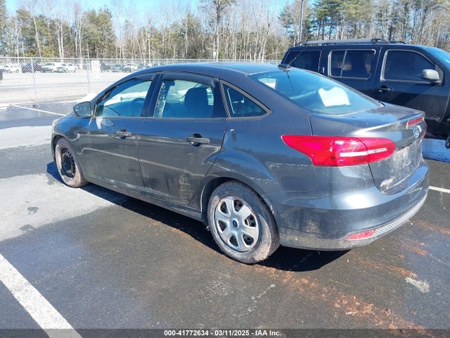 Ford FOCUS S 2016 1FADP3E25GL200802 Image 3