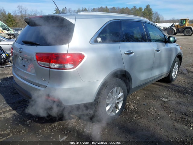 5XYPGDA58HG313895 KIA Sorento 3.3l Lx