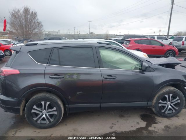 JTMBFREV3JJ229333 Toyota RAV4 LE