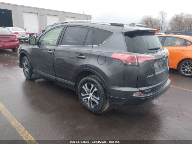 JTMBFREV3JJ229333 Toyota RAV4 LE