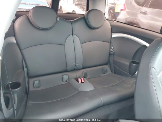 2010 MINI COOPER S CLUBMAN WMWMM3C58ATZ32863 Photo 7
