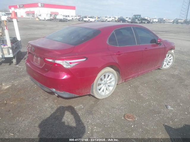 4T1B11HK9JU550207 Toyota CAMRY LE