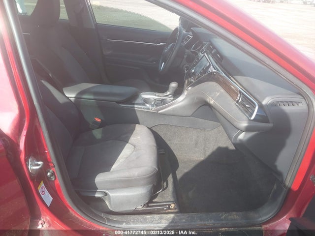 4T1B11HK9JU550207 Toyota CAMRY LE