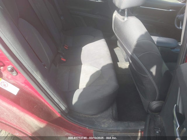 4T1B11HK9JU550207 Toyota CAMRY LE