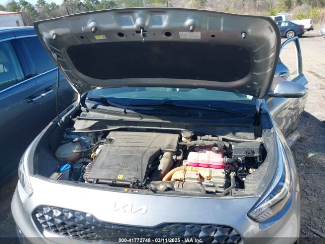 KNDCB3LC5N5527413 KIA Niro Lxs