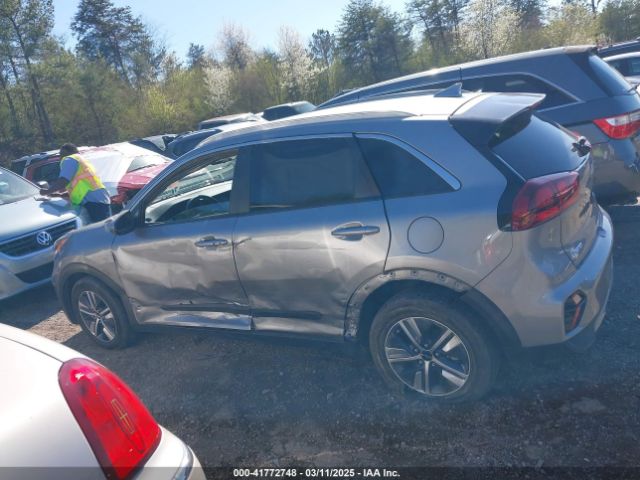 KNDCB3LC5N5527413 KIA Niro Lxs