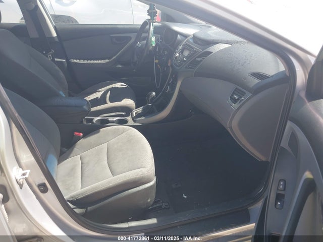 5NPDH4AE3EH525642 Hyundai ELANTRA SE
