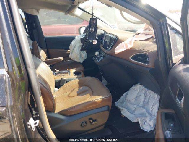 2018 CHRYSLER PACIFICA 2C4RC1GG9JR149053 Photo 4