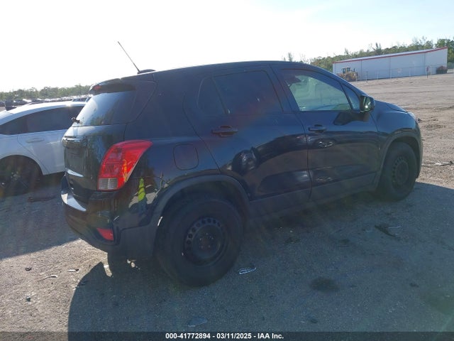 3GNCJKSB6KL178934 Chevrolet TRAX LS