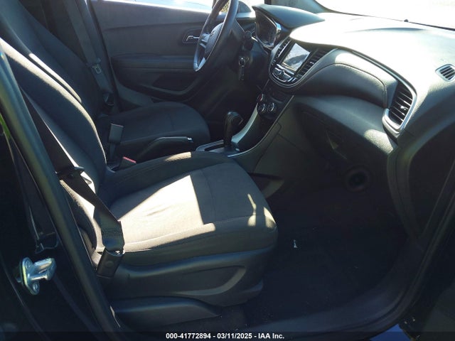 3GNCJKSB6KL178934 Chevrolet TRAX LS