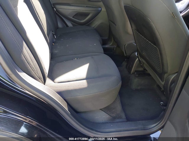 3GNCJKSB6KL178934 Chevrolet TRAX LS