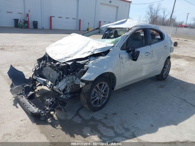 3MYDLBYV5KY521049 Toyota YARIS LE