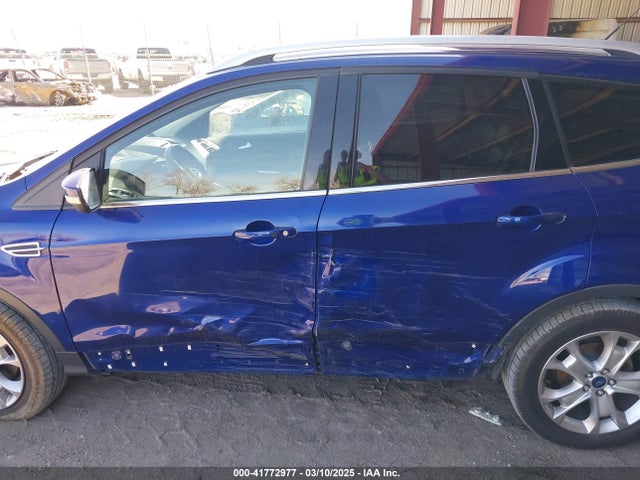 1FMCU9JXXGUB58961 Ford Escape Titanium