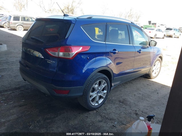 1FMCU9JXXGUB58961 Ford Escape Titanium