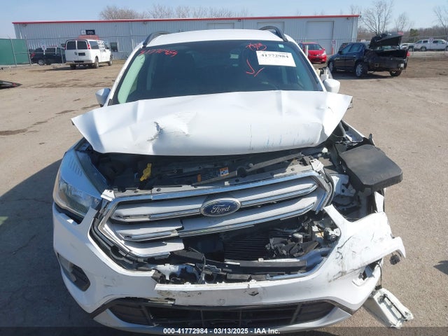 1FMCU9GD0JUA11830 Ford ESCAPE SE