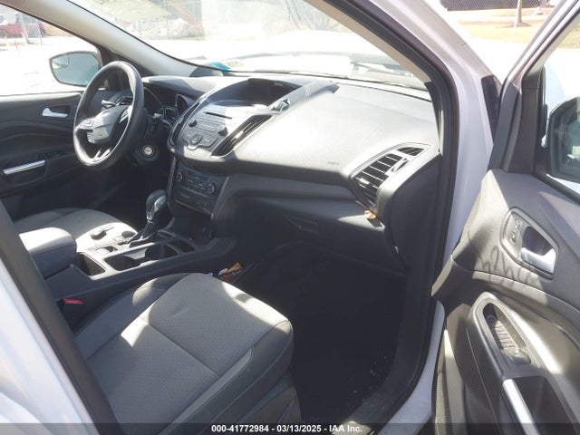 1FMCU9GD0JUA11830 Ford ESCAPE SE