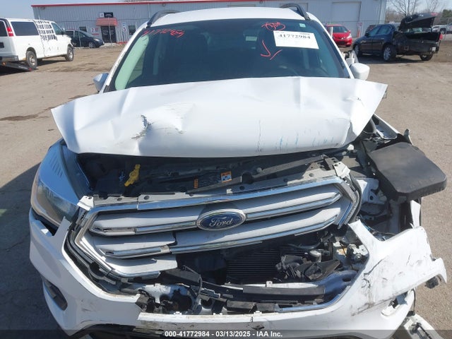 1FMCU9GD0JUA11830 Ford ESCAPE SE