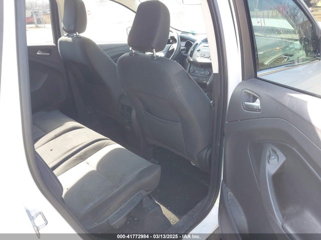 1FMCU9GD0JUA11830 Ford ESCAPE SE